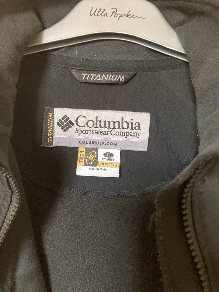 Columbia Titanium Damen Softshell Jacke Gr. L schwarz in Karlsfeld