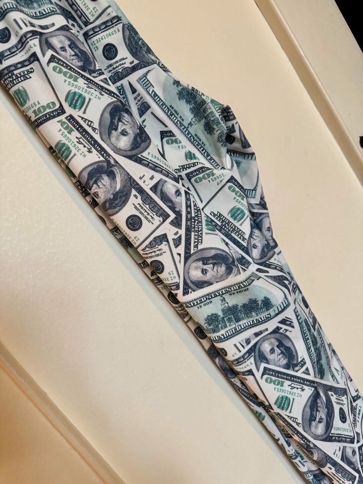 2 Tlg Bodycon Crop Top mit Leggings Sexy Dollar Geld Print Neu in Berlin