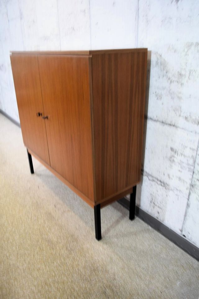 60er 70er Jahre Teak Highboard, Sideboard, Anrichte, Kommode. in Hannover