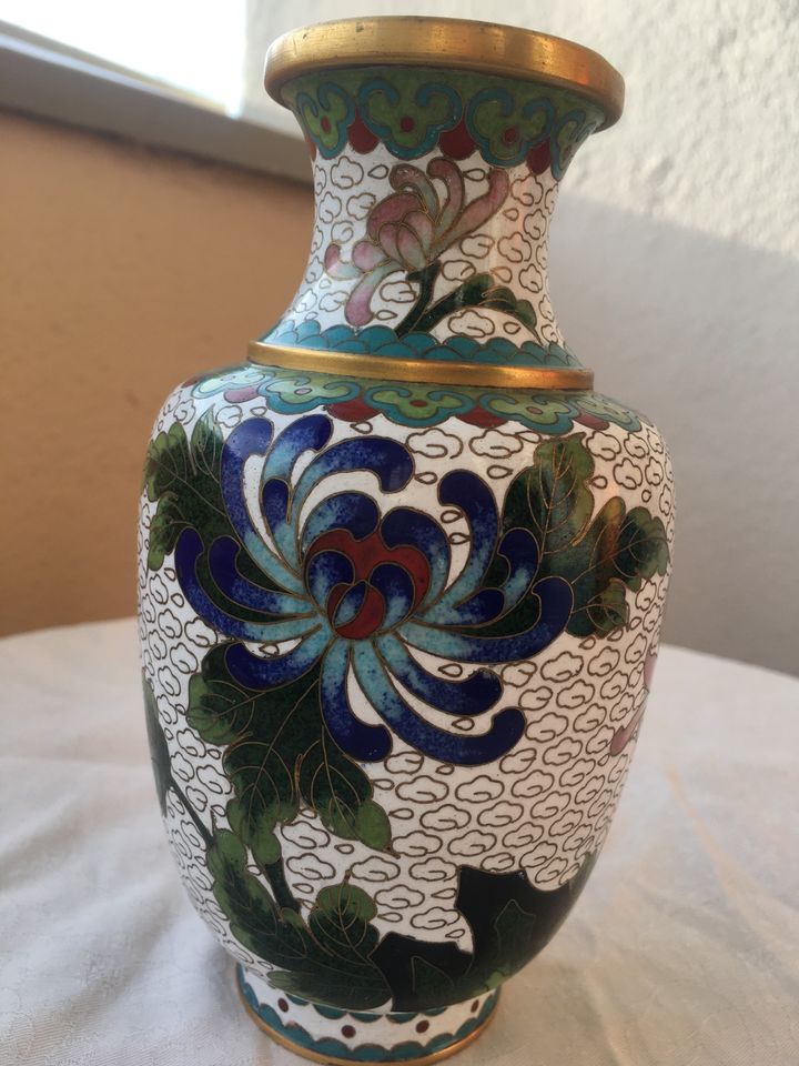Cloisonne Vase aus Japan in Köln