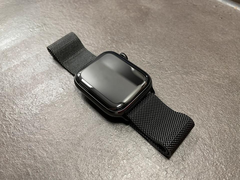 Apple Watch Edelstahl Series 4 Space black Cellular Milanaise TOP in Feldmoching Hasenbergl Feldmoching kleinanzeigen