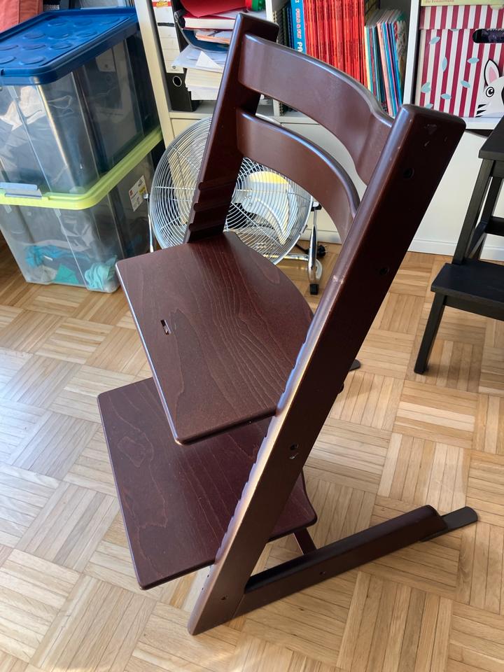 2 Original Stokke Tripp Trapp Hochstuhl Nussbraun Zwillinge in Darmstadt