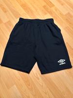 Sporthose/Traininshose (kurze Hose) von umbro Größe M Sachsen - Limbach-Oberfrohna Vorschau