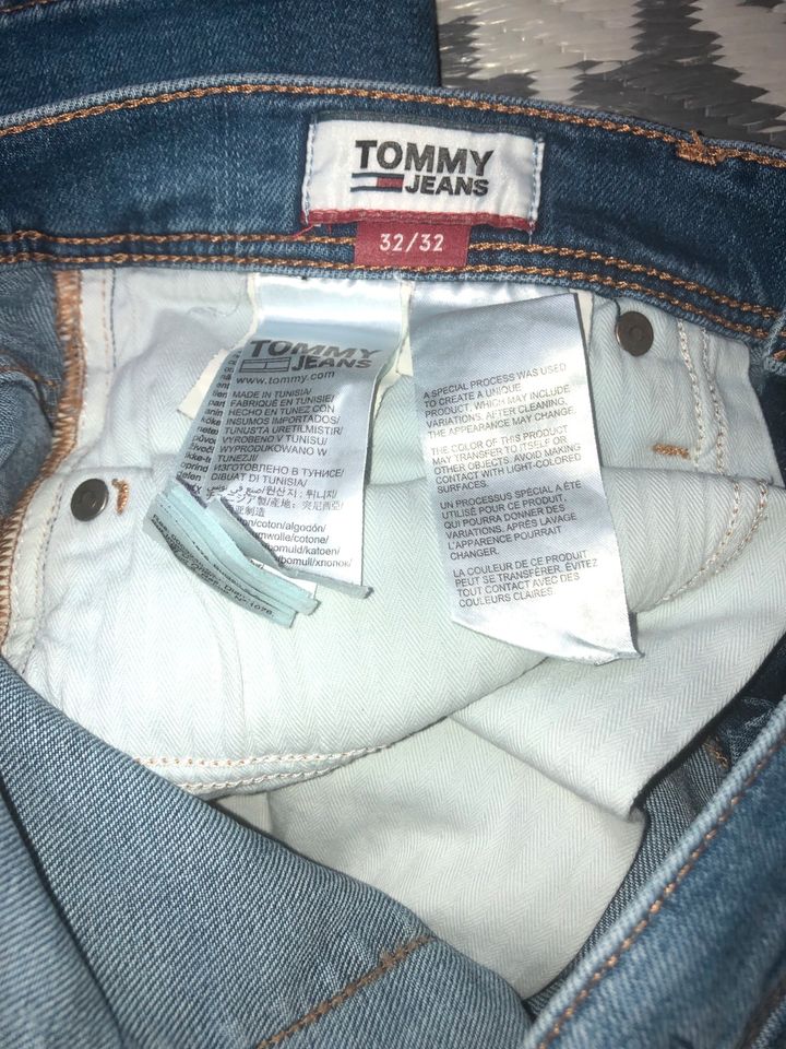 Herren Jeans Hose, Tommy Hilfiger, blau, Gr. 32/32 in Neuwied