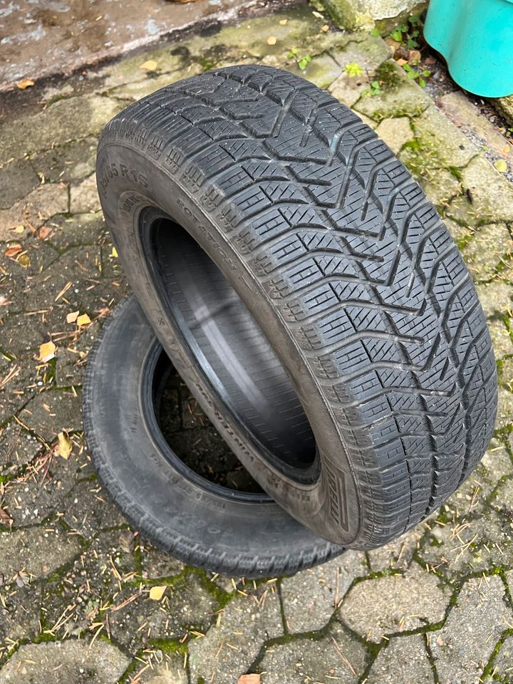 2 St. Pirelli Winter Reifen 195/65/R15, 7 mm, 2017, 2 Stück in Hannover