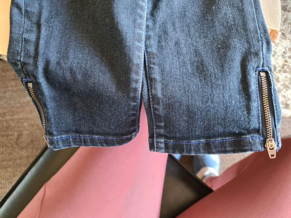 Superdry Jeans knöchellang Gr.30 blau in Schwerte