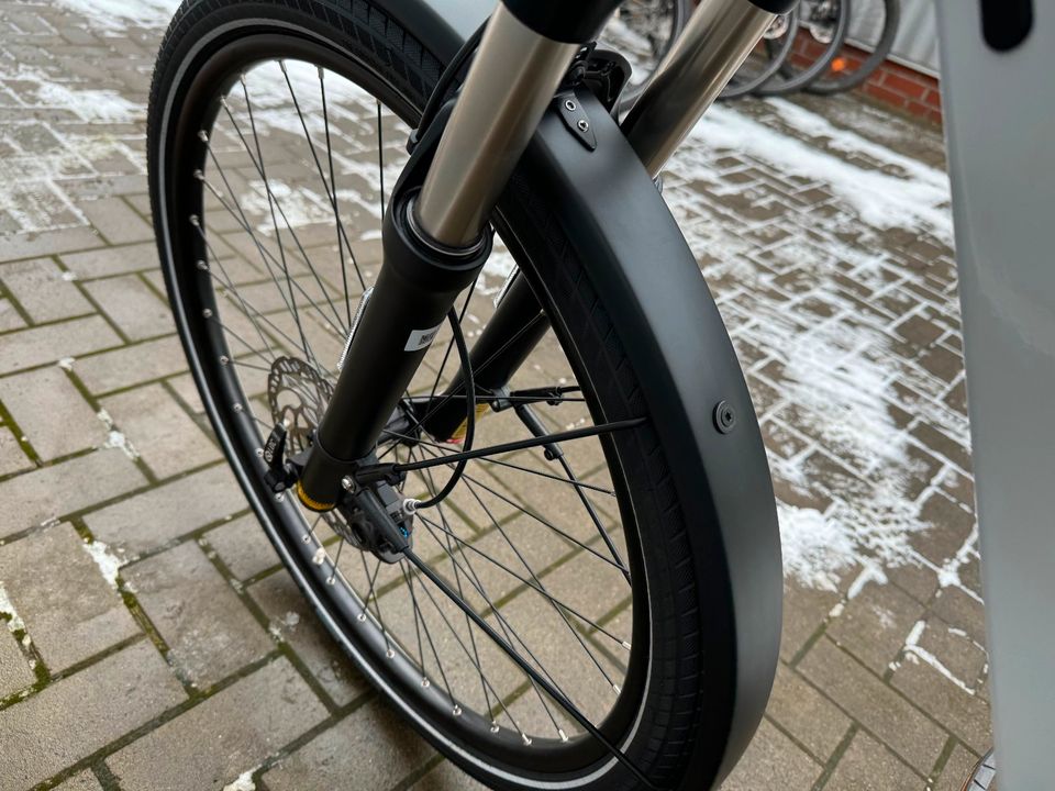 Riese und Müller Nevo touring Kiox Bosch 625WH Ebike RH56 in Jade