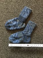 Gestrickte Socken 17 18 19 blau Hessen - Bad Zwesten Vorschau