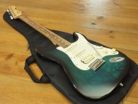 Fender Stratocaster MIM * Mighty Mite Body / USA HSS Pickguard Nordrhein-Westfalen - Werl Vorschau