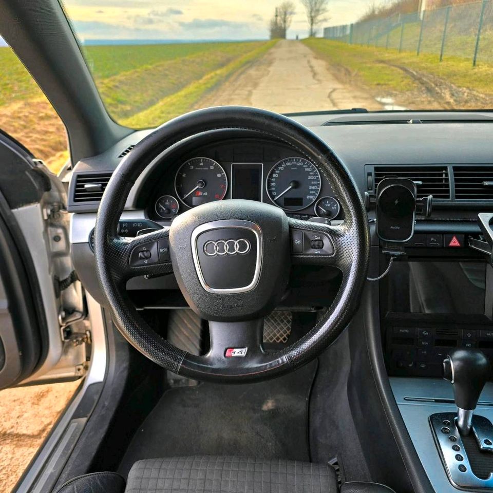 Audi S4 B7 Avant 4.2 V8 - TÜV NEU in Schonungen