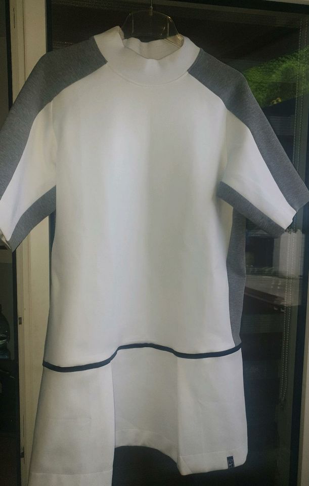 Damen sportliches Kleid Nike in Nürnberg (Mittelfr)