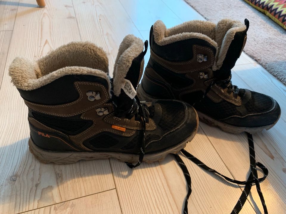 Winterschuhe Jungs Größe 41 in Bad Kleinen