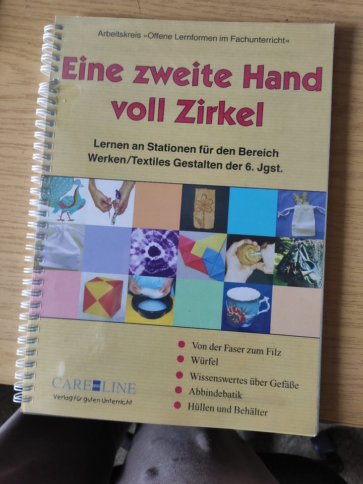 Buch: eine 2. Hand voll Zirkel, Textiles Werken Zirkel, Schule in Pfedelbach