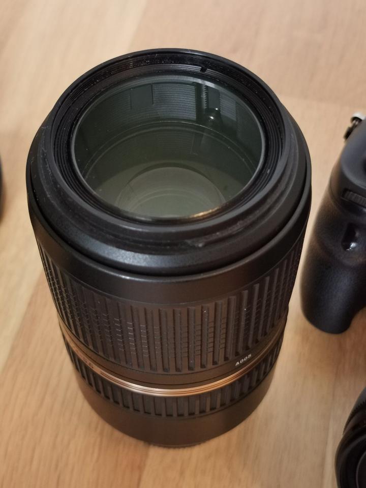 Sony Alpha 77 II (ILCA-77M2) DSLR, 16-50 f2.8, 70-300 f4-5.6 in Geilenkirchen