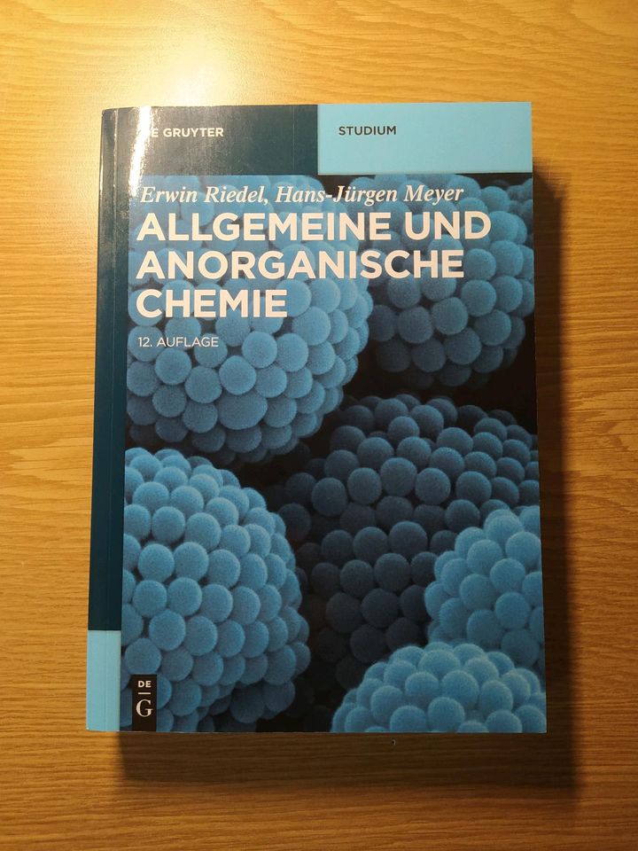 Allgemeine und anorganische Chemie, Erwin Riedel 12. Auflage in Neresheim