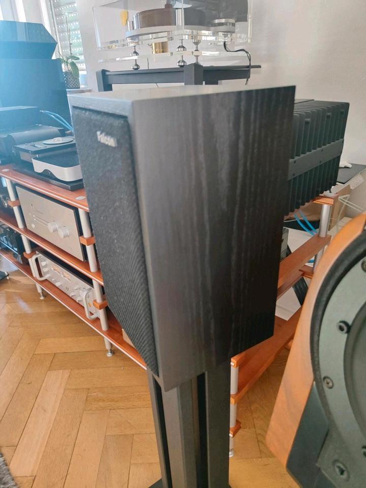 Falcon LS 3/5a Ständer High-End Spendor D1 Stands in Essen