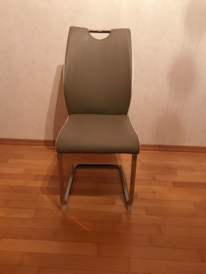 Design Freischwinger Stuhl wie Neu in Nordrhein-Westfalen - Jülich | eBay  Kleinanzeigen ist jetzt Kleinanzeigen