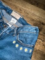 Next Jeans mit Stickerei Mädchen Gr. 140 kaum getragen Hessen - Otzberg Vorschau