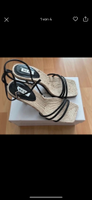 NA-KD Schuhe Sandalen mit Absatz 38 schwarz creme neu zara Nordrhein-Westfalen - Leverkusen Vorschau