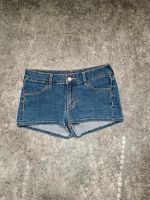 Blaue Jeans Shorts/ kurze Hose von H&M  Größe 38  Nur 1x getragen Niedersachsen - Ganderkesee Vorschau
