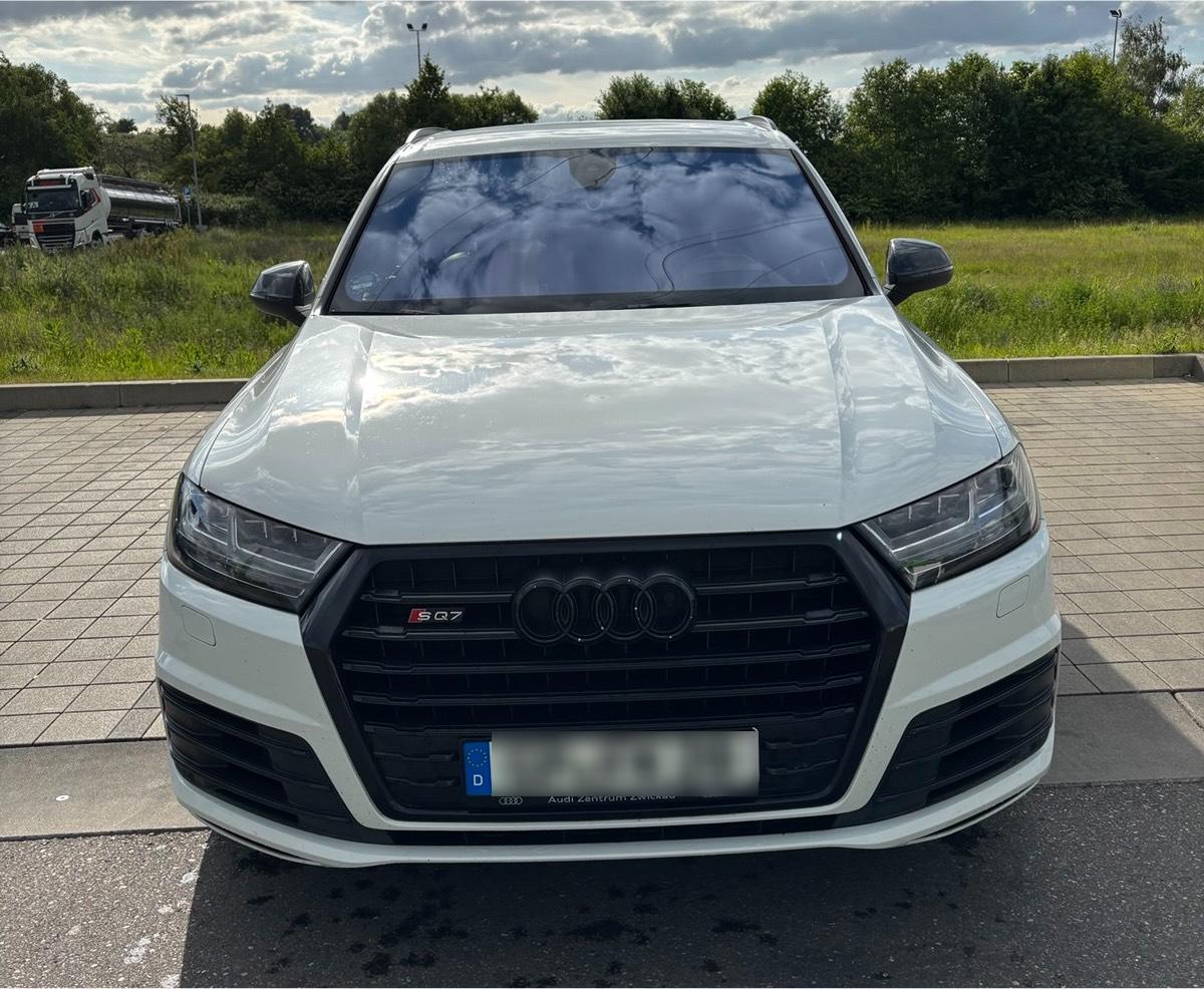 Abbildung des Autos AUDI SQ7 StHz Nachtsicht…