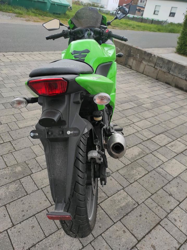 Kawasaki Ninja 250R in Schlüsselfeld