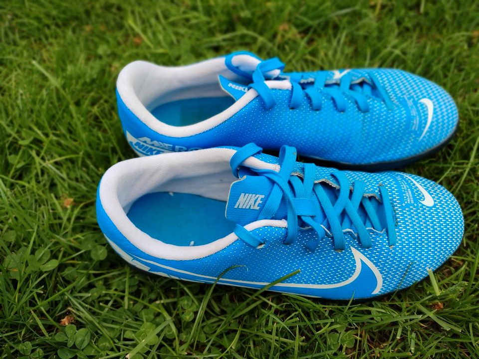 Nike vapor 13 Fußballschuhe größe 39 in blau in Salzgitter