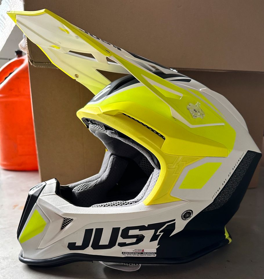 Moto Cross Enduro Helm JUST1 J18 Pulsar Gr. XXL NEU in Neuching