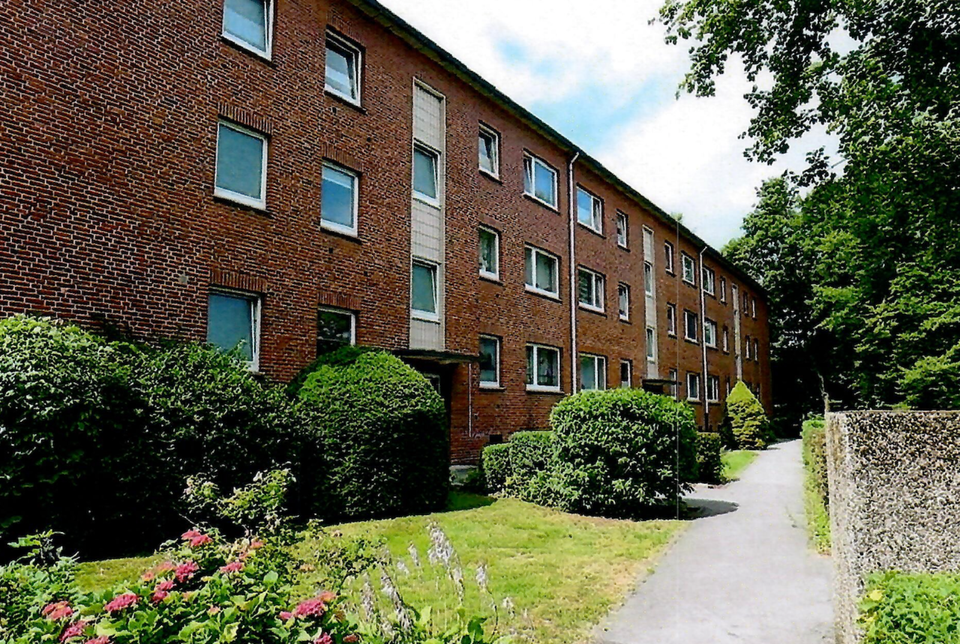 Reserviert • Gelöscht • 
                    2 2/2 ­Zimmer Wo...