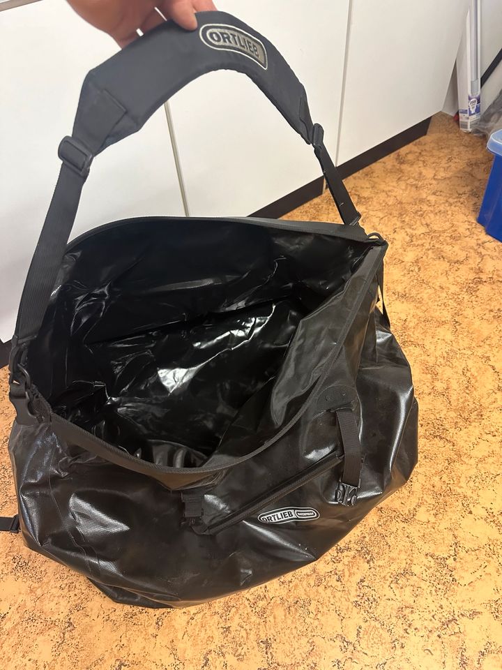 Ortlieb Waterproof Tasche schwarz in Erding