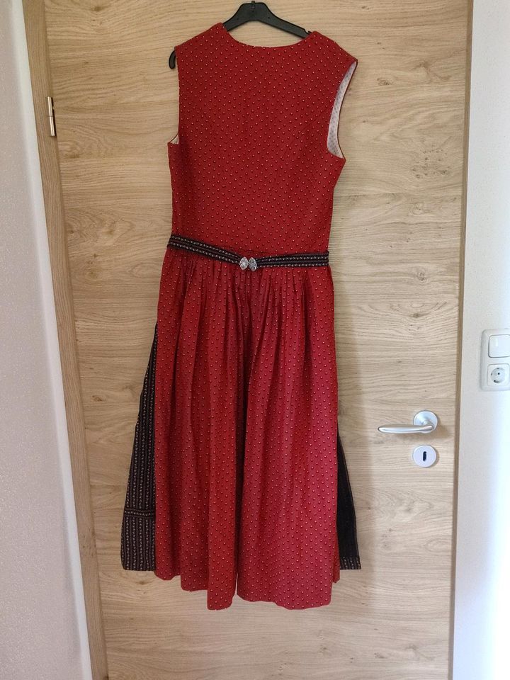 Heller Dirndl rot schwarz Gr 40 in Arrach