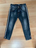 Jeans mit seitlichen Streifen Gr. 110 Hessen - Fuldatal Vorschau