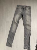 Jeans grau Gr 140 H&M Baden-Württemberg - St. Leon-Rot Vorschau