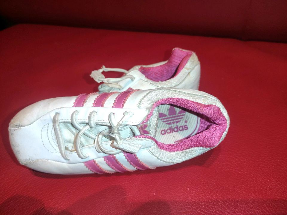 Adidas Goodyear, weiß/rosa, Gr. 25 in Baden-Württemberg - Dürmentingen |  Gebrauchte Kinderschuhe Größe 25 kaufen | eBay Kleinanzeigen ist jetzt  Kleinanzeigen