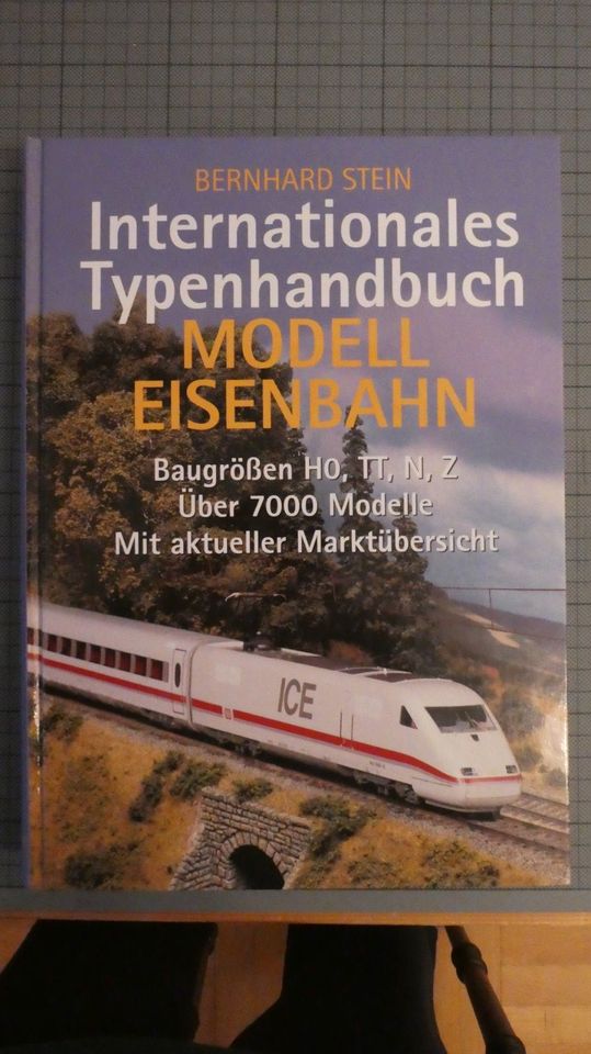 Modell Eisenbahn Internationales Typenhandbuch in Hofheim am Taunus