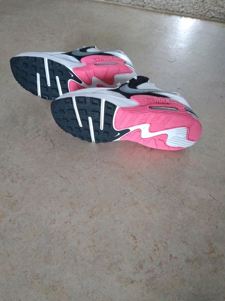 Herren Sportschuhe Gr 40,5 NICE in Bad Hersfeld