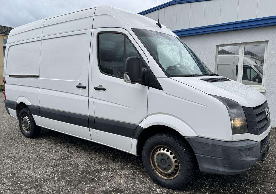 Volkswagen Crafter 35 Kasten MR 2,0 TDI mit Regalsystem in Riegelsberg