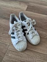 Adidas Superstar, Größe 36, Top Zustand Baden-Württemberg - Öhringen Vorschau