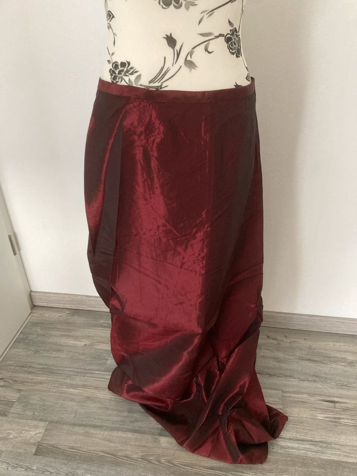 Abendkleid mit passender Stola in Lingen (Ems)