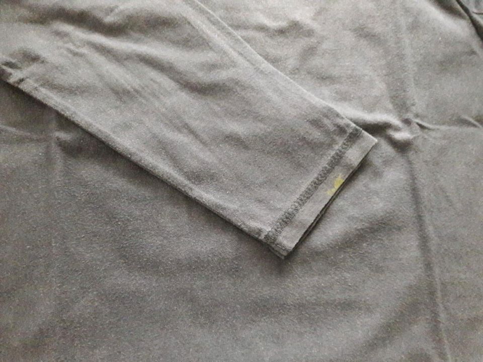 2 x Shirt von CFL Gr. 140/146  grau/rot gestreift und dunkelblau in Laupheim
