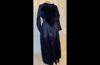 Blau/dunkelblaues Satin Kleid mit Samtbezug Maxi Gr. M Nordrhein-Westfalen - Bönen Vorschau