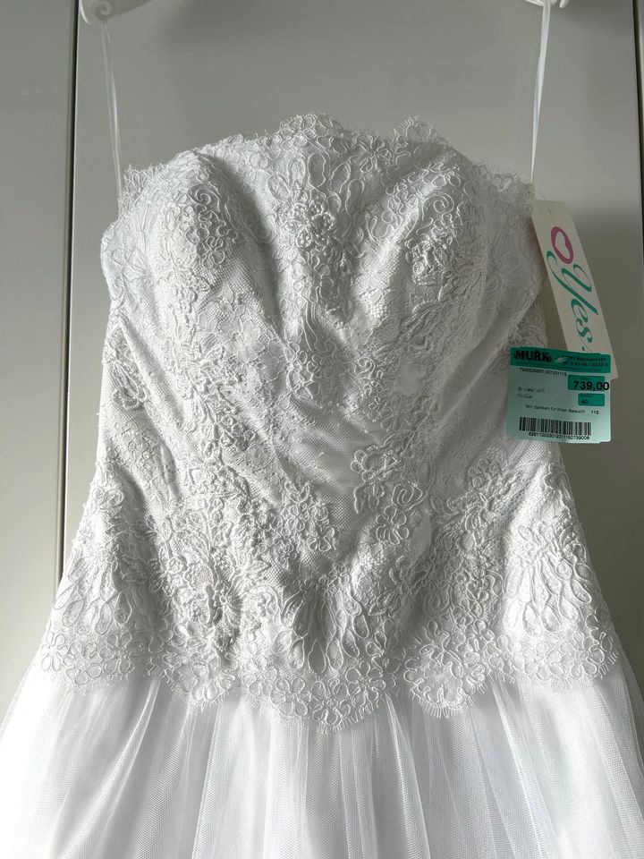 Neues ungetragenes Brautkleid weiss Größe 38/40 in Scheeßel