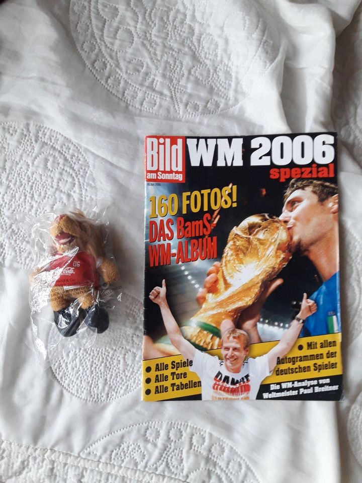 GOLEO  PLÜSCH LÖWE ZUR FIFA WM 2006  BILD SPEZIAL SONDERHEFT in Regensburg