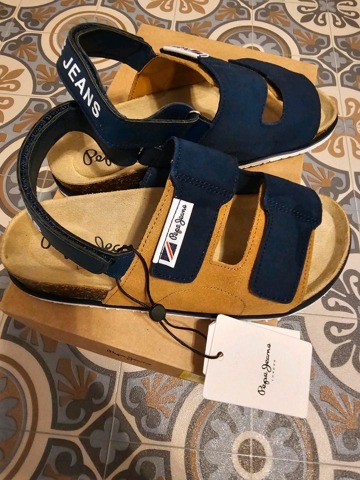 Pepe Jeans London Berlin Boy Riemchen Größe 36 Sandalen  #neu in Schiffweiler