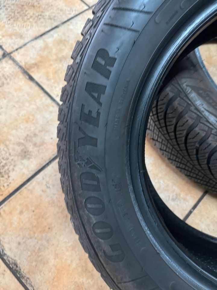 185/65R/15 88V Goodyear Vector 4seasons Gen-2 Allweterreifen in Aschaffenburg