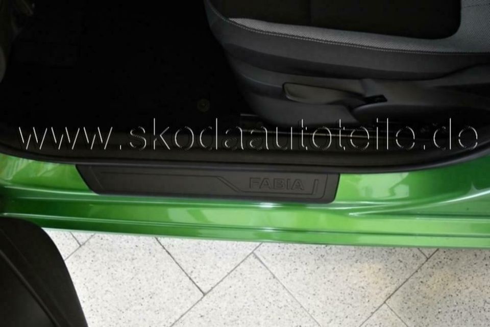 Skoda FABIA 3 Einstiegsleisten Black "FABIA" / 55,00€* in Würzburg