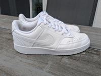 Nike Schuhe Größe 39 unisex Niedersachsen - Vechelde Vorschau
