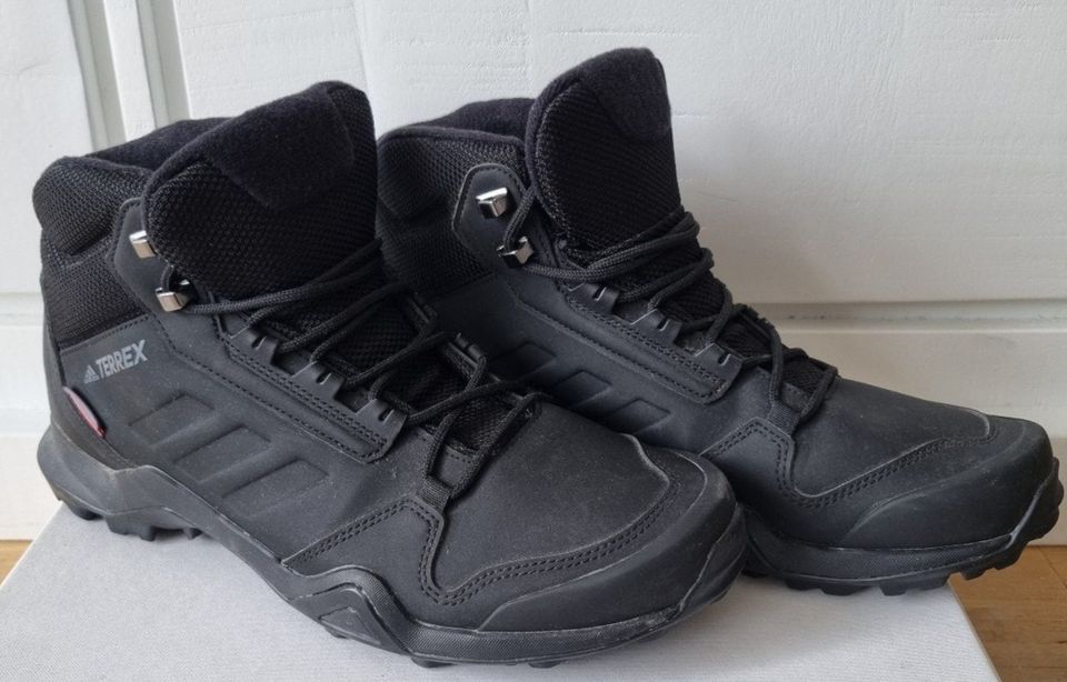 Adidas Terrex AX3 Beta Mid, Wanderschuhe, warm, Größe 43,5 in Böblingen