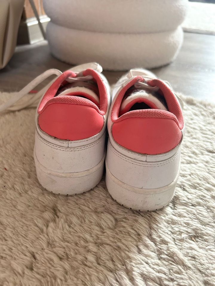 Tommy Hilfiger Damen Sneaker weiß rosa Logo in Wetzlar