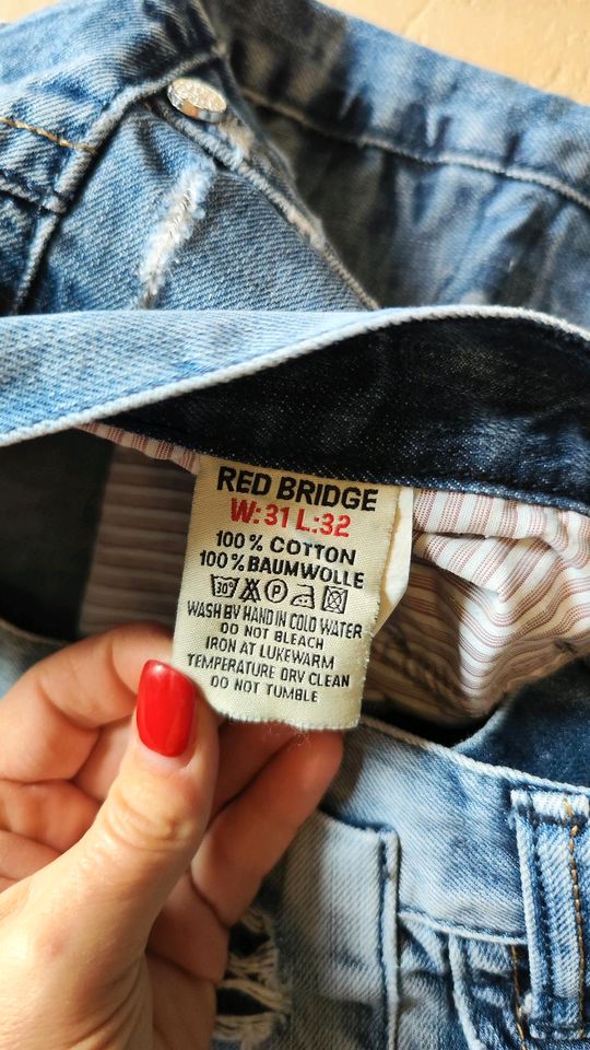 Jeans von Red Bridge gr 31/32 in Arzfeld